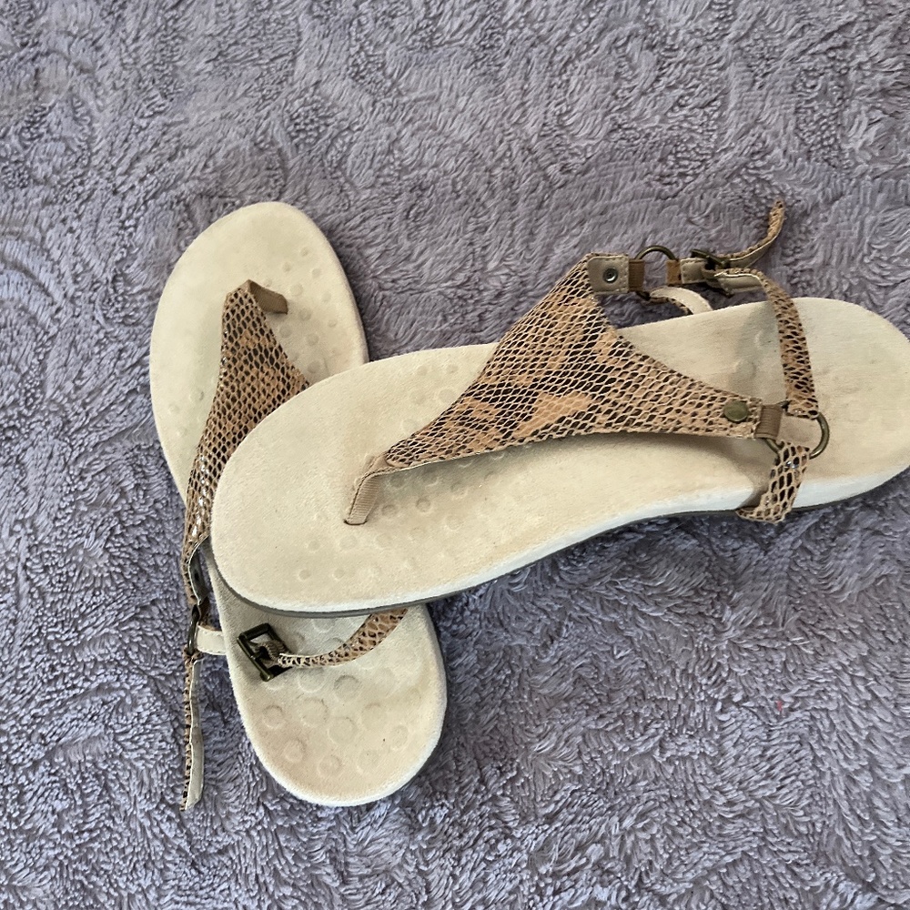 New Vionic buckle sandals